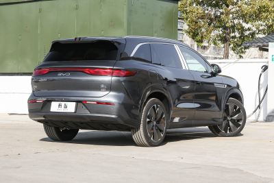2025款 EV 600KM四驱激光雷达旗舰型-外观-图片-有驾