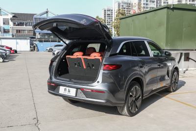 2025款 EV 600KM四驱激光雷达旗舰型-空间-图片-有驾