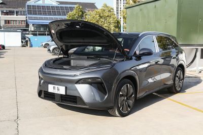 2025款 EV 600KM四驱激光雷达旗舰型-外观-图片-有驾