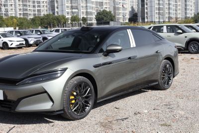 2025款 EV 701KM激光雷达旗舰型-外观-图片-有驾