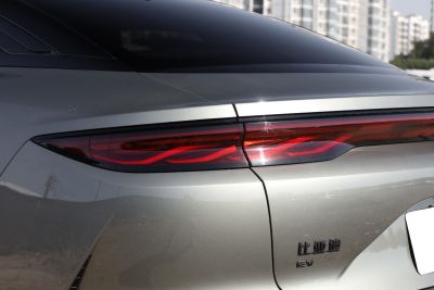 2025款 EV 701KM激光雷达旗舰型-外观-图片-有驾