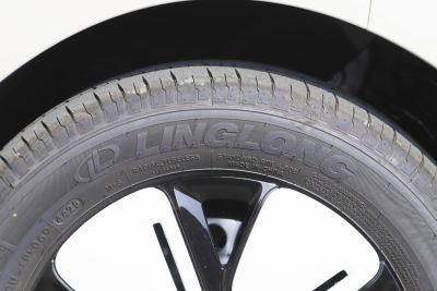 2025款 四门版 301km 臻享+款-外观-图片-有驾