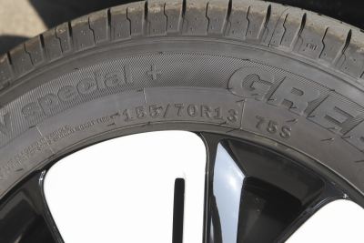 2025款 四门版 301km 臻享+款-外观-图片-有驾