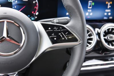 2025款 GLB 220 动感型-内饰-图片-有驾