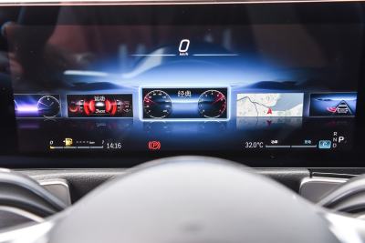 2025款 GLB 220 动感型-内饰-图片-有驾