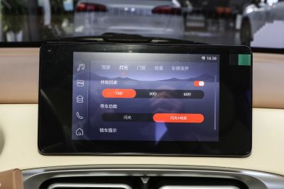 2025款 四门版 臻享+款-内饰-图片-有驾