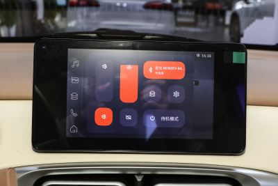 2025款 四门版 臻享+款-内饰-图片-有驾