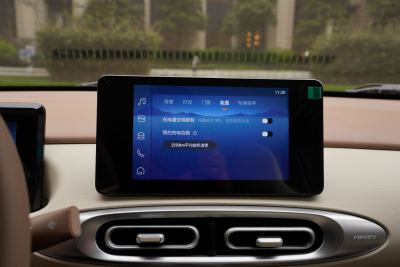 2025款 四门版 臻享+款-内饰-图片-有驾