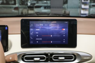 2025款 四门版 臻享+款-内饰-图片-有驾