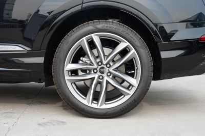 2025款 45 TFSI quattro S line运动型-外观-图片-有驾