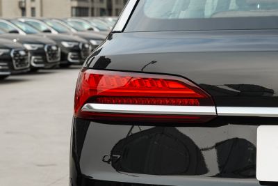 2025款 45 TFSI quattro S line运动型-外观-图片-有驾