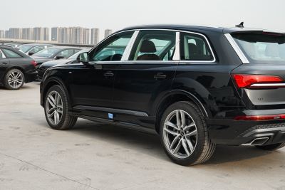 2025款 45 TFSI quattro S line运动型-外观-图片-有驾