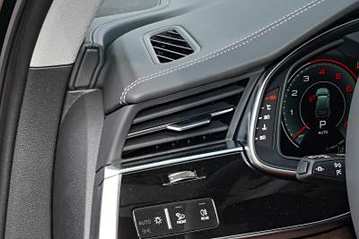 2025款 45 TFSI quattro S line运动型-内饰-图片-有驾