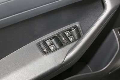 2024款 1.5L 手动进取版-内饰-图片-有驾