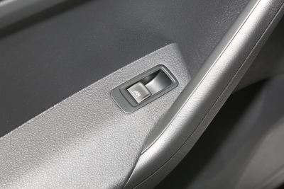 2024款 1.5L 手动进取版-内饰-图片-有驾