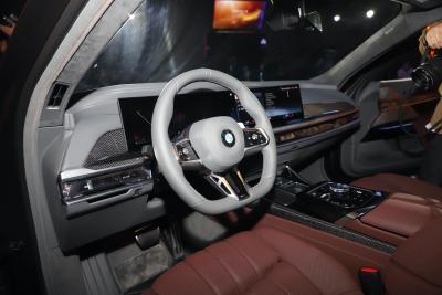 2023款 740Li 领先型 M运动套装-内饰-图片-有驾