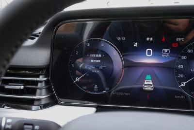 2025款 2.0T 两驱玄影版-内饰-图片-有驾 2025款 2.0T 两驱玄影版-内饰-图片-有驾