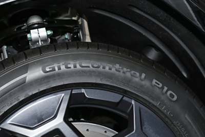 2025款 190KM四驱Ultra版-外观-图片-有驾