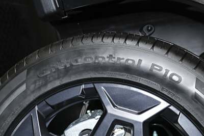 2025款 190KM四驱Ultra版-外观-图片-有驾