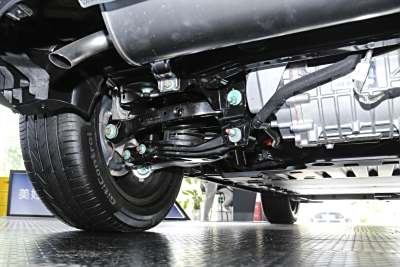 2025款 190KM四驱Ultra版-外观-图片-有驾