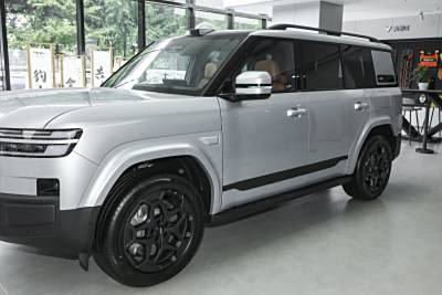 2025款 190KM四驱Ultra版-外观-图片-有驾