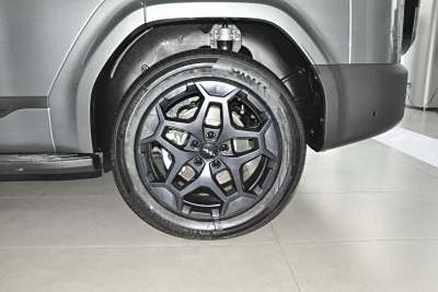 2025款 190KM四驱Ultra版-外观-图片-有驾