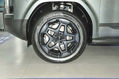 2025款 190KM四驱Ultra版-外观-图片-有驾