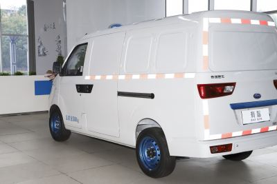 2021款 厢式车SQR5037-外观-图片-有驾