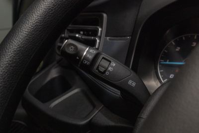 2023款 2.0T 自动短轴中顶商运型多功能乘用车6座-内饰-图片-有驾