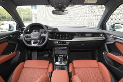 2025款 Sportback 35TFSI 飞驰尊享型 +豪华臻选包-内饰-图片-有驾