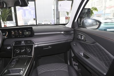 2021款 超能四驱版 1.6T 四驱超能1号-内饰-图片-有驾