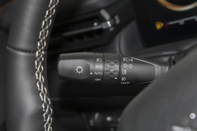 2021款 超能四驱版 1.6T 四驱超能1号-内饰-图片-有驾