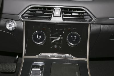 2021款 超能四驱版 1.6T 四驱超能1号-内饰-图片-有驾