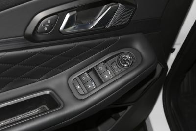 2021款 超能四驱版 1.6T 四驱超能1号-内饰-图片-有驾