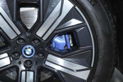 2023款 改款 xDrive40-外观-图片-有驾