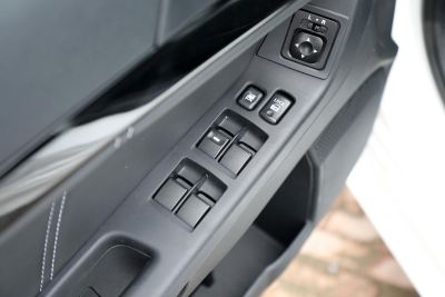 2016款 1.8L CVT黑白复刻版-内饰-图片-有驾