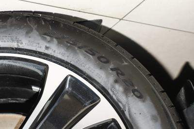 2026款 纯电 Ultra四驱版 6座-外观-图片-有驾