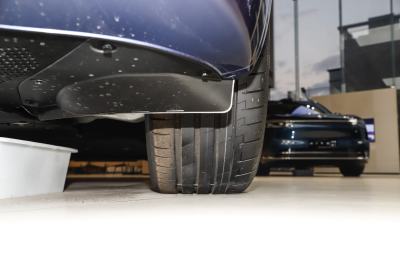 2026款 纯电 Ultra四驱版 6座-外观-图片-有驾