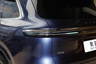 2026款 纯电 Ultra四驱版 6座-外观-图片-有驾