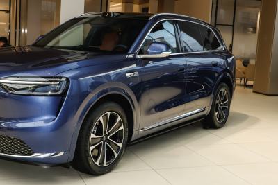 2026款 纯电 Ultra四驱版 6座-外观-图片-有驾