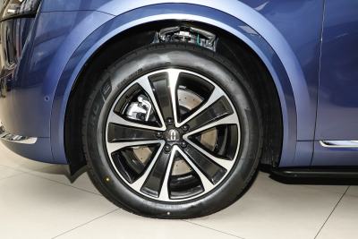 2026款 纯电 Ultra四驱版 6座-外观-图片-有驾