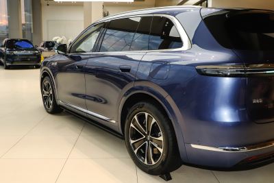 2026款 纯电 Ultra四驱版 6座-外观-图片-有驾