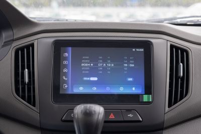 2023款 2.0L双排双后轮舒适型LJM20B-内饰-图片-有驾