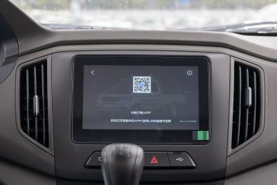 2023款 2.0L双排双后轮舒适型LJM20B-内饰-图片-有驾
