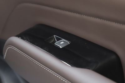 2022款 2.0T 自动四驱尊雅型-内饰-图片-有驾