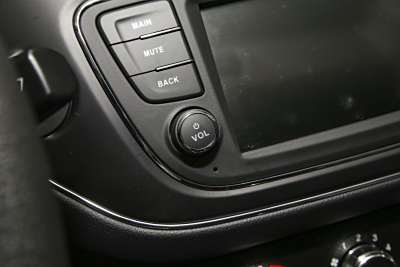 2023款 1.5L 尊享版双蒸空调客车JL473QG 7座-内饰-图片-有驾