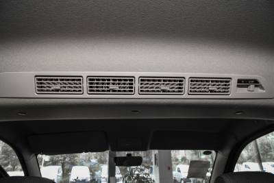 2023款 1.5L 尊享版双蒸空调客车JL473QG 7座-内饰-图片-有驾