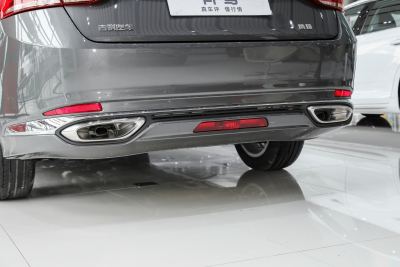 2021款 1.8T 领航版+-外观-图片-有驾