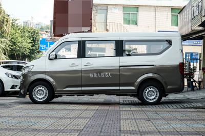 2023款 1.6L CNG 手动基本型 6座-外观-图片-有驾