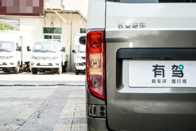 2023款 1.6L CNG 手动基本型 6座-外观-图片-有驾